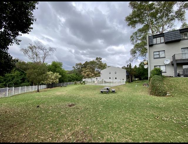 3 BEDROOM APARTMENT SOLD IN BRYANSTON